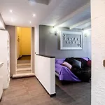 Pretty Apartment *